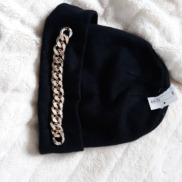 Divided Other - Hat